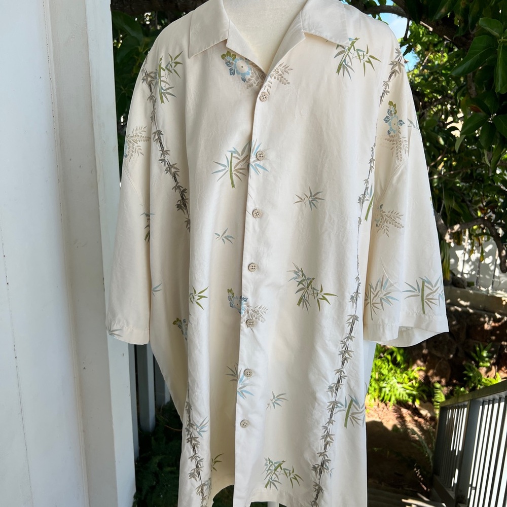 Tommy Bahama 100% Silk Aloha Shirt